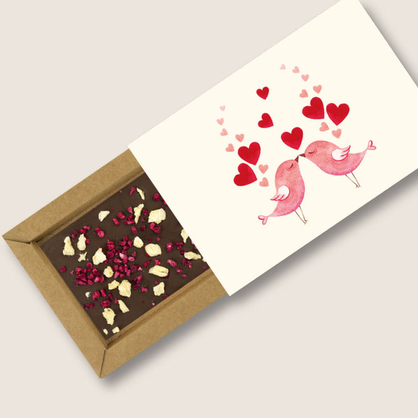 Czekolada mleczna z ananasem i maliną